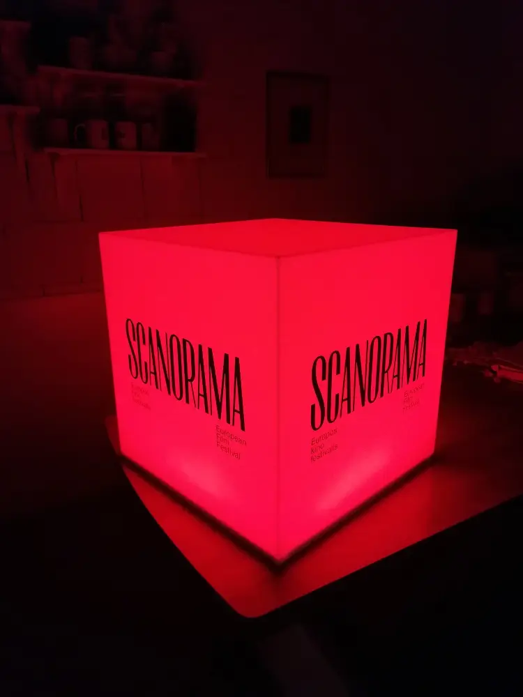 Šviečiantis kubas renginiui